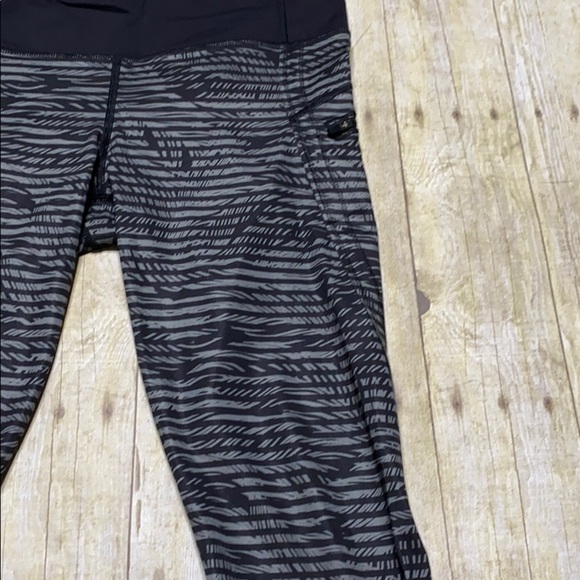 Lululemon Run: Top Speed Crop - Picture 2 of 5